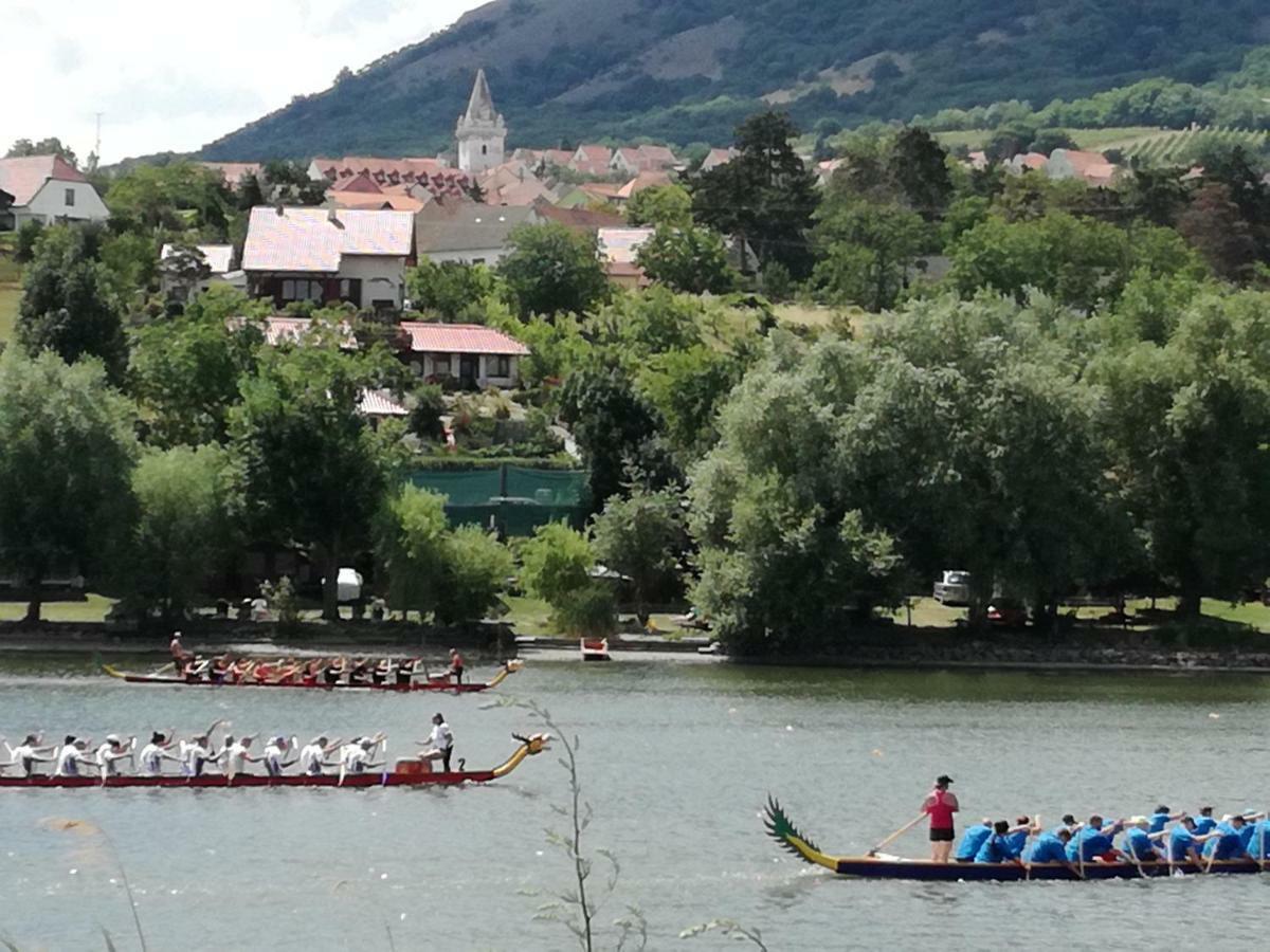 Penzion Nad Jezerem Pavlov Dış mekan fotoğraf