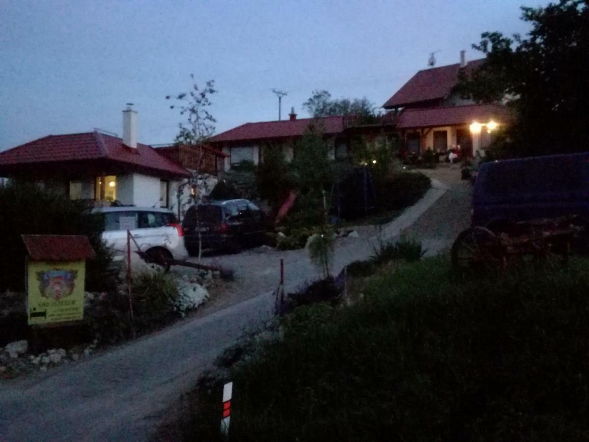 Penzion Nad Jezerem Pavlov Dış mekan fotoğraf